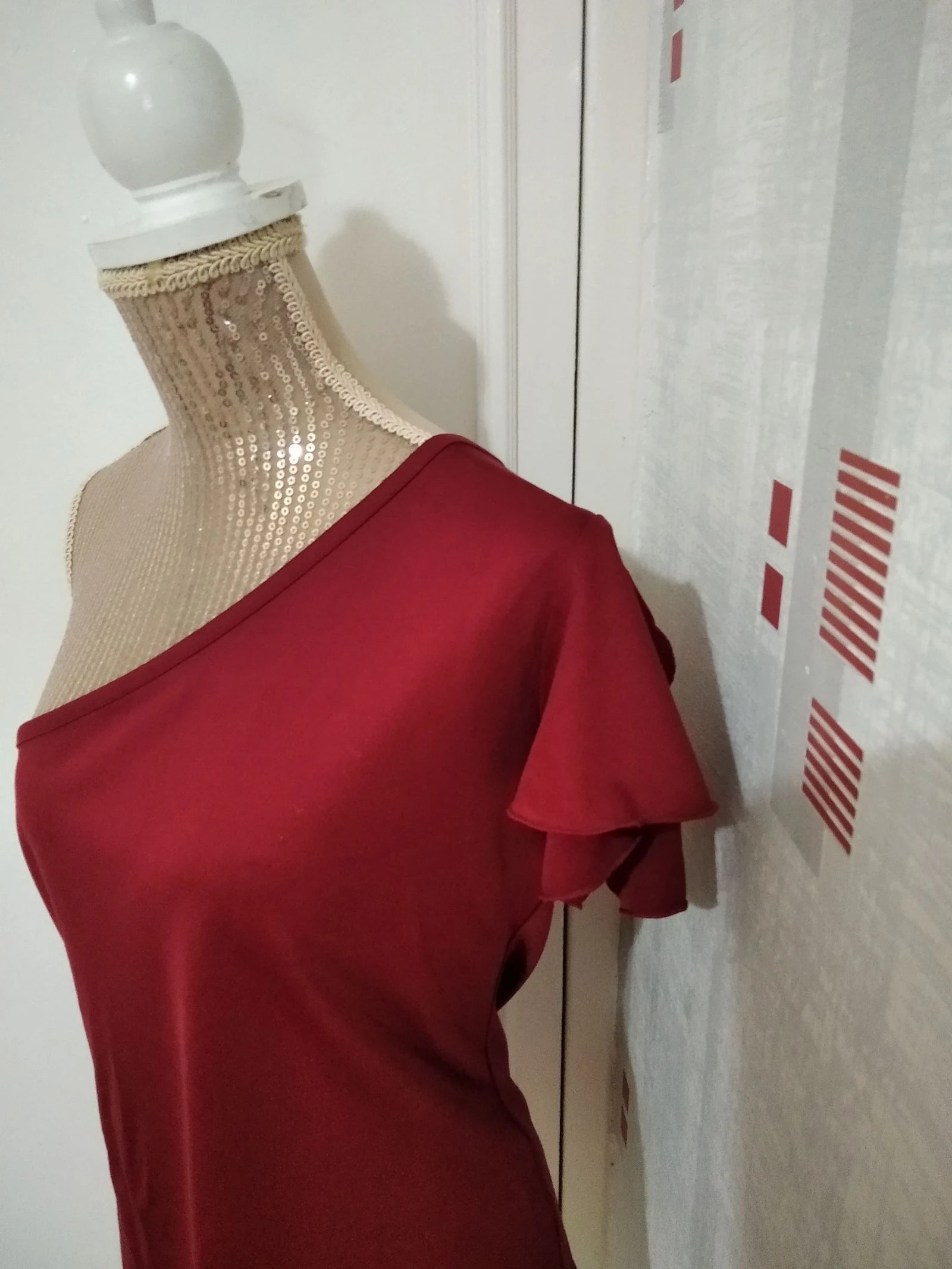 Precioso top con hombro descubierto – photo 2